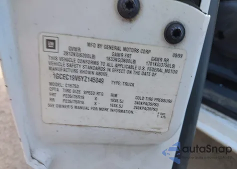 2000 Chevrolet Silverado 1500 z USA, uszkodzony, nr VIN 1GCEC19V6YZ145049